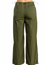 Load image into Gallery viewer, Parker Parachute Pants (Hunter Green)
